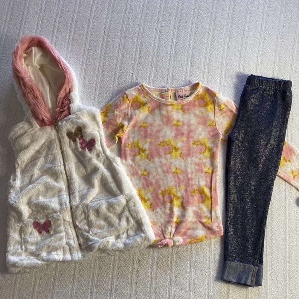 LITTLE LASS Girl’s Size 5 Faux Fur Butterfly Vest, Shirt and Legging Set 3 Piece